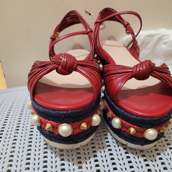 Authentic Gucci Sandals - Picture 4 of 5